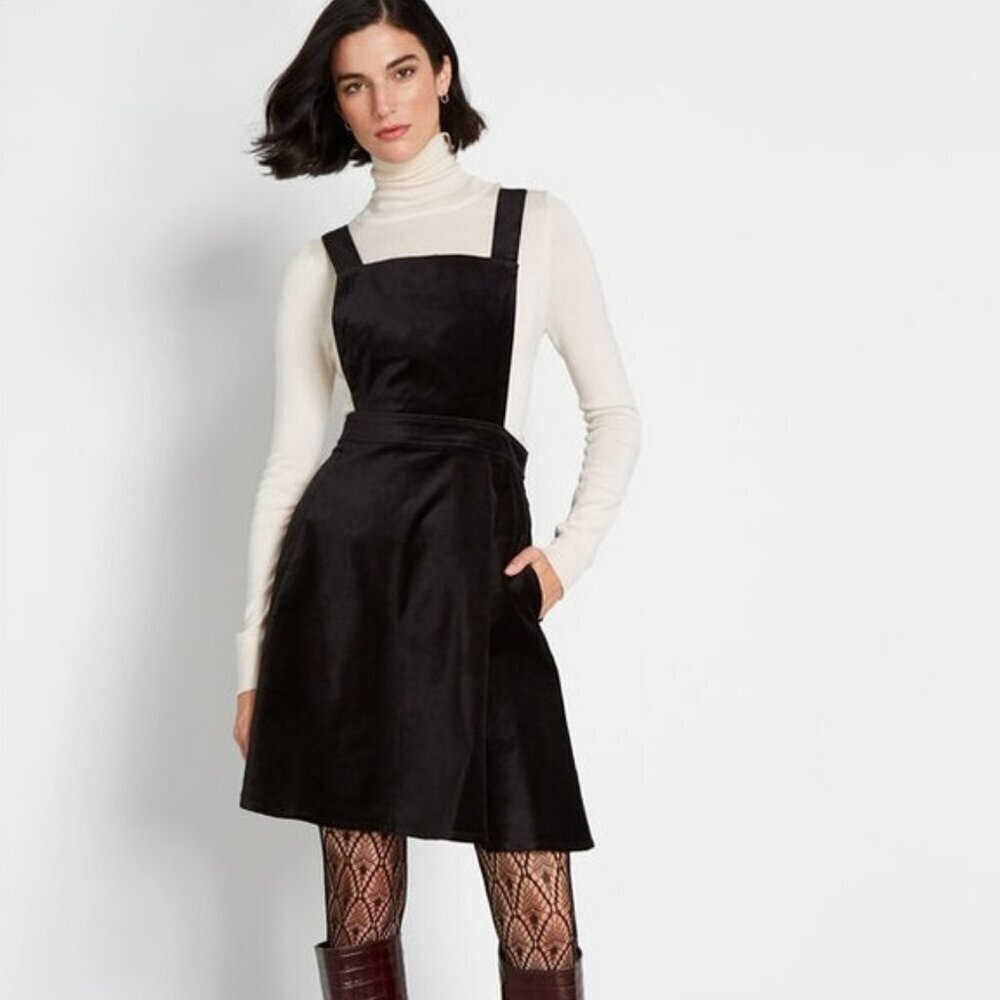 ModCloth Black Velvet Pinafore Mini A-line Skirt Overall Dress Size XXS